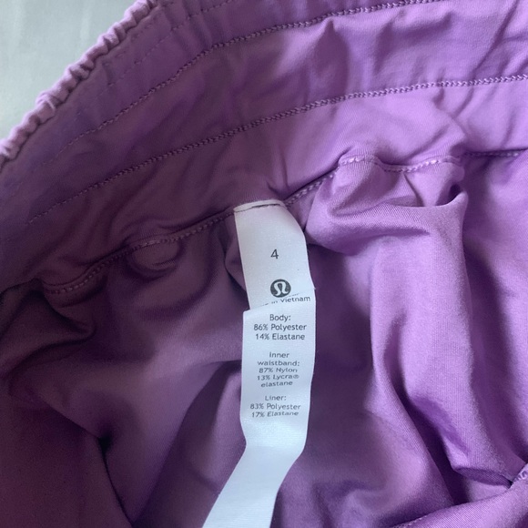 Lululemon Tracker Short V purple - Picture 3 of 7